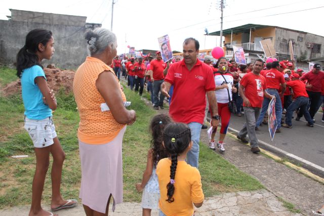 En la parroquia Simon Bolivar Ratificamos la Reeleccion del Presidente Chaves